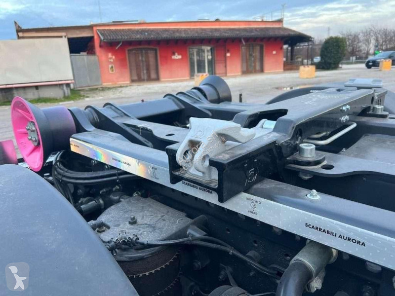 Камион Iveco XWAY AD260 SCARRABILE