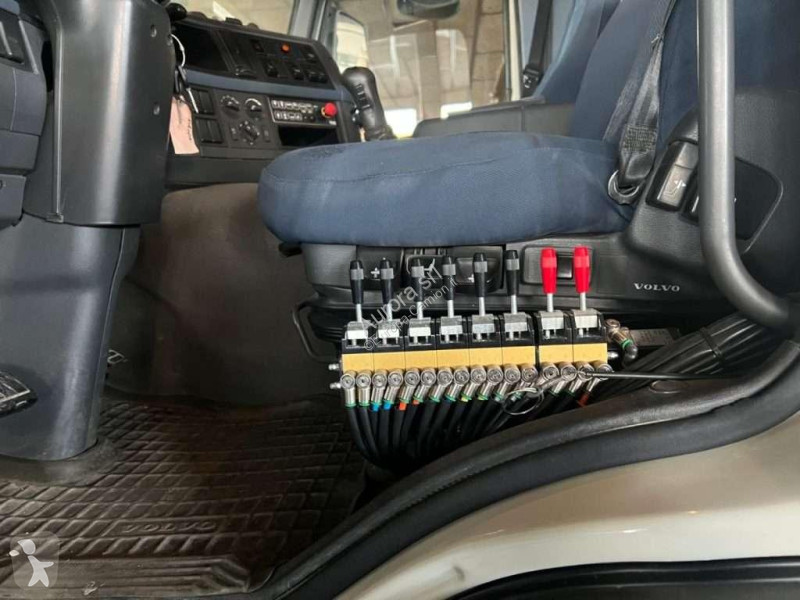 شاحنة Volvo FM480 SCARRABILE 8X4