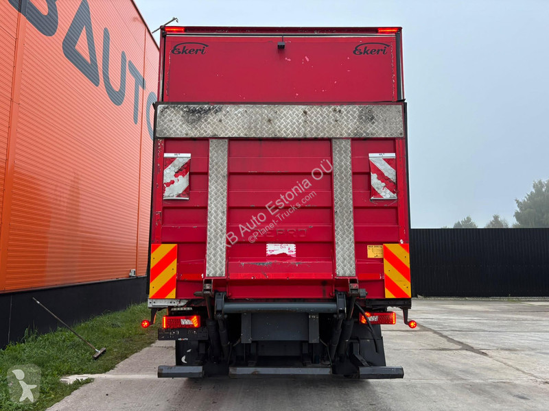 Camión Scania 490 8x4 OPENSIDE BOX
