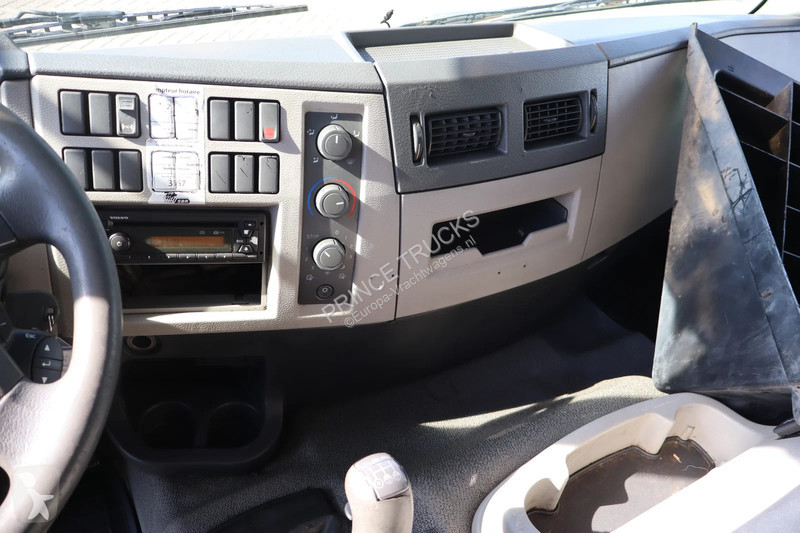 Volvo 300 * EURO5 * TOP CONDITION * MANUAL * truck