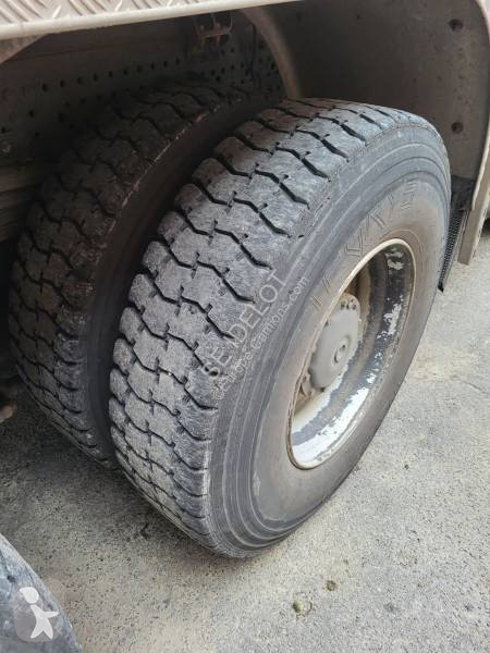 Kamion Mercedes 3243 KN