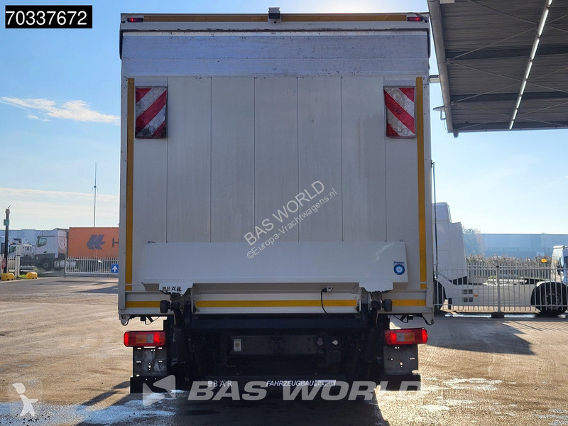 Vrachtwagen Volvo 330 6X2 2000kg Ladebordwand...