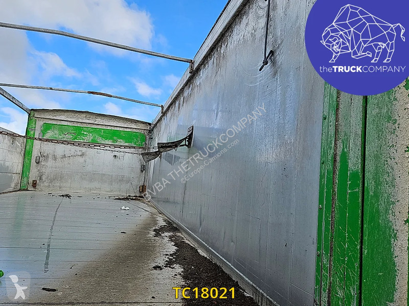 Volvo 440 truck