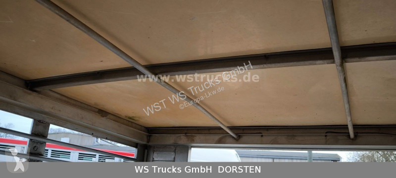 Kamion Mercedes 1223 1 Stock Hohe Gitter...