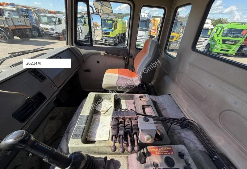 Iveco 300-30 AH truck