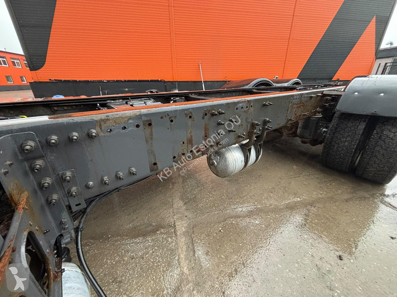 Kamion Volvo 650 6x4 CHASSIS L=8022 mm