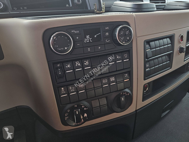 MAN 26.500 truck