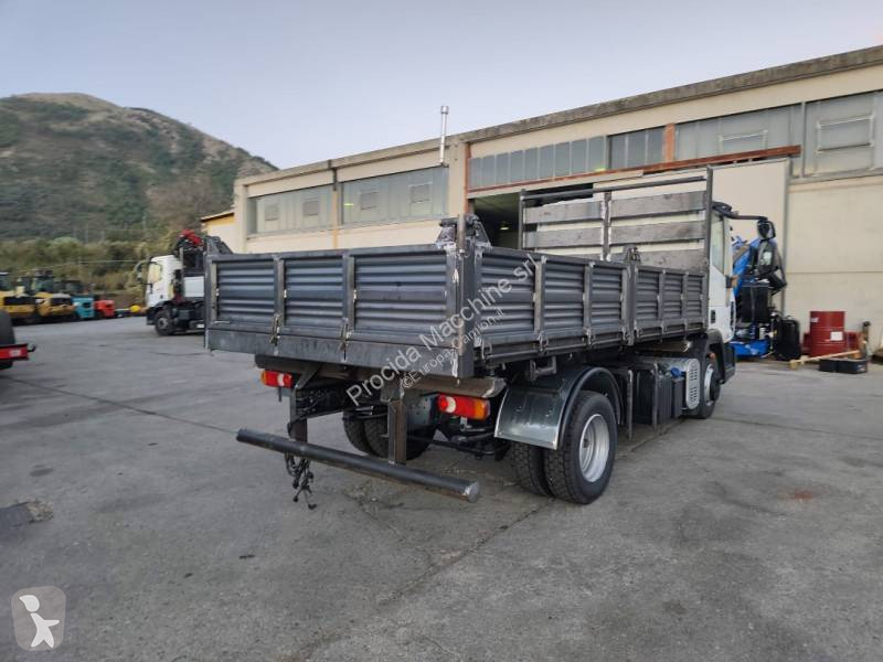 Iveco 100 E 18 truck