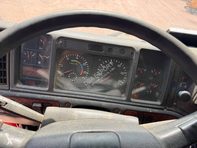 Volvo 460 truck