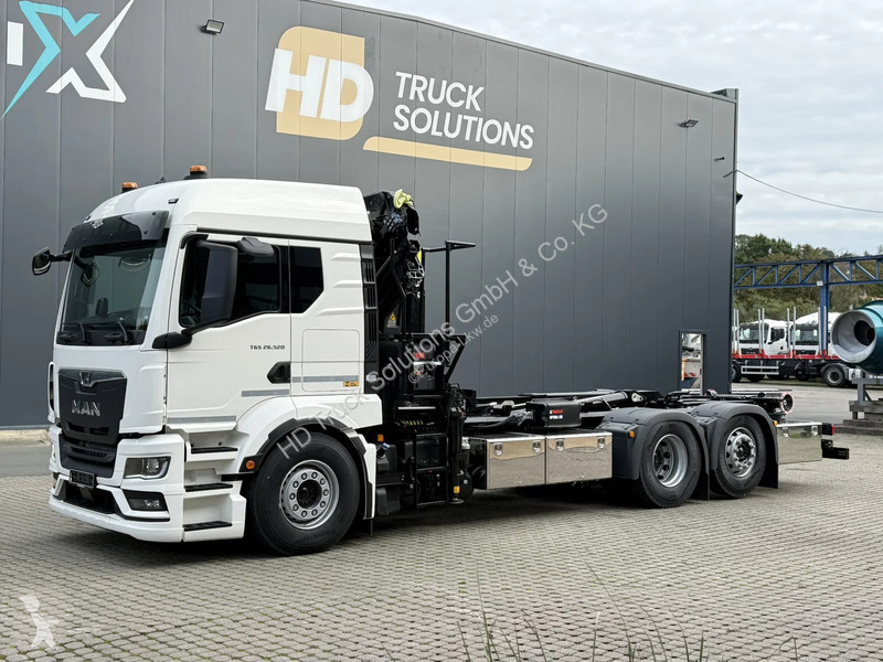 Camión MAN 26.520  26.520 LL 6x2 Hiab 228-4...