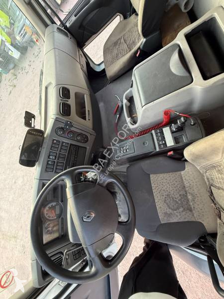 شاحنة Renault 270 DXI