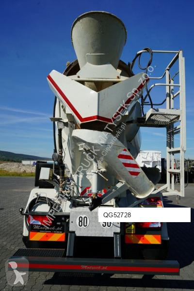Béton Mercedes AROCS 3241