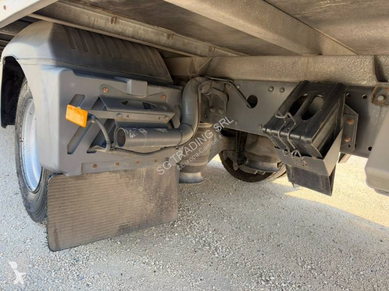 Mercedes 818 truck