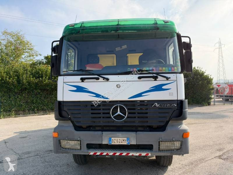 Kamion Mercedes 3348