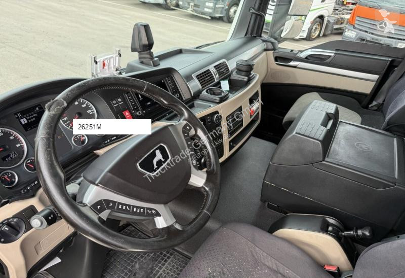 MAN TGS 18.400 4x2 Koffer AHK truck