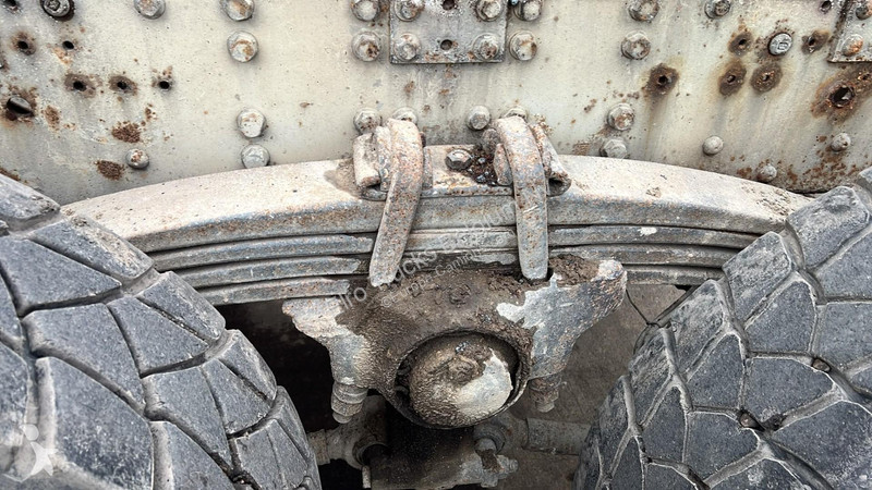Kamion Iveco 260 E 30 (MANUAL PUMP / POMPE...