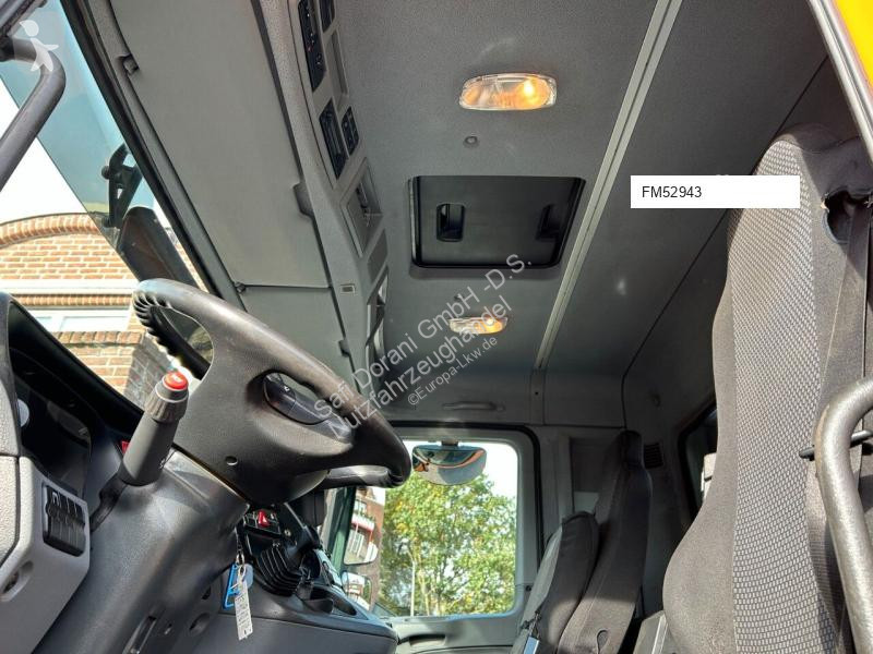 Vrachtwagen Mercedes RK 2070