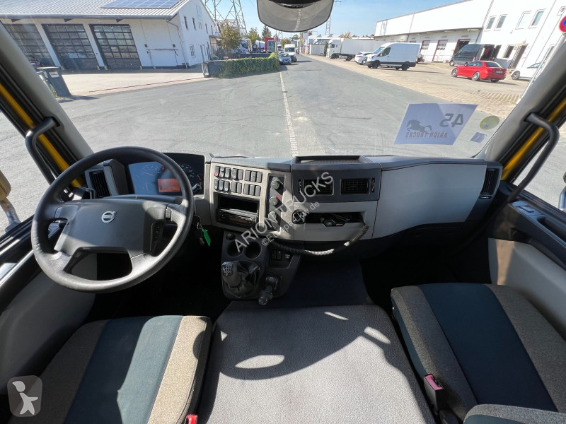 شاحنة Volvo FL 4x2...