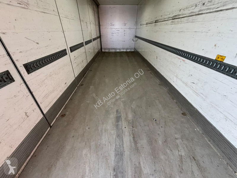 شاحنة Mercedes 1827 4x2 LOW MILEAGE ! / BOX...