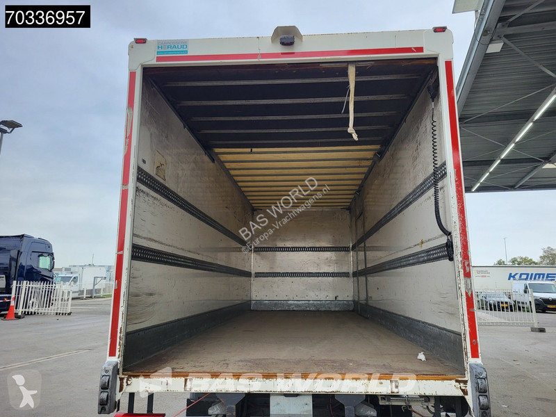 Kamion Mercedes 1218 4X2 12tonner 1500kg...