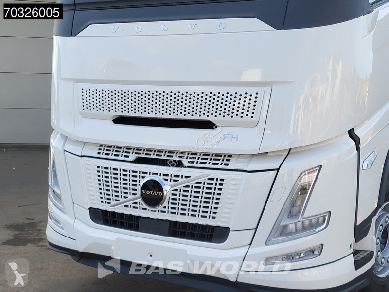 Vrachtwagen Volvo Aero 540 8X4 NEW! HYVA 30-62...