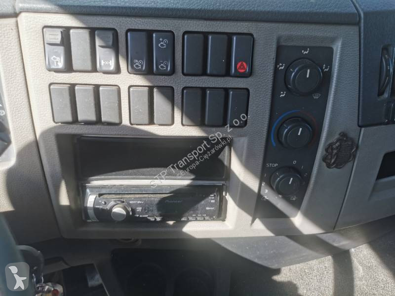 Teherautó Volvo 320