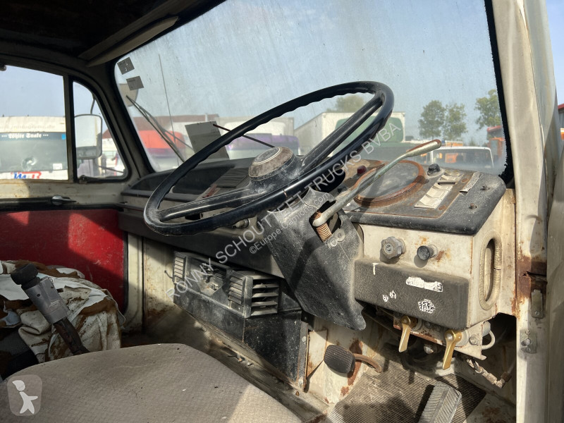 Kamion  V5 4x2 Saurer V5 4x2