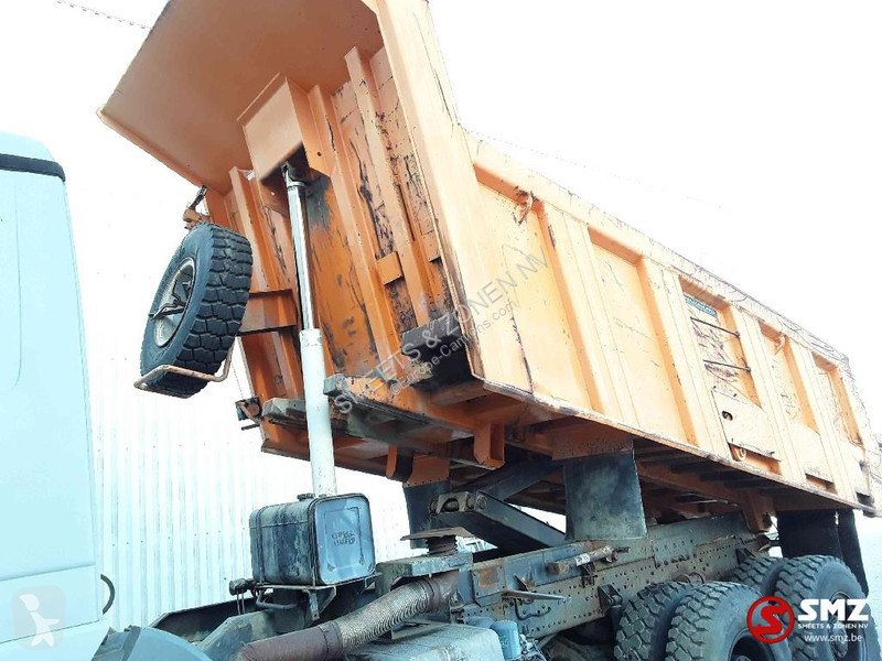 Vrachtwagen Mercedes 3340 6x6