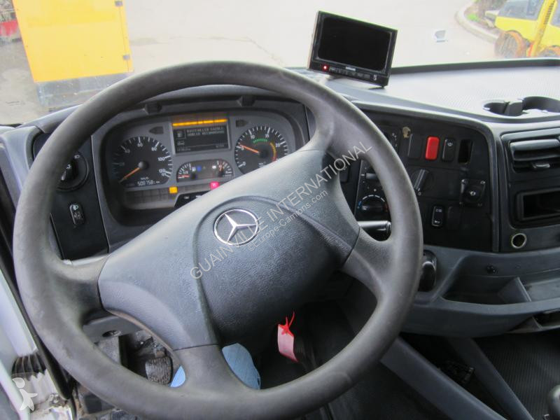 Kamion Mercedes  AXOR 3236