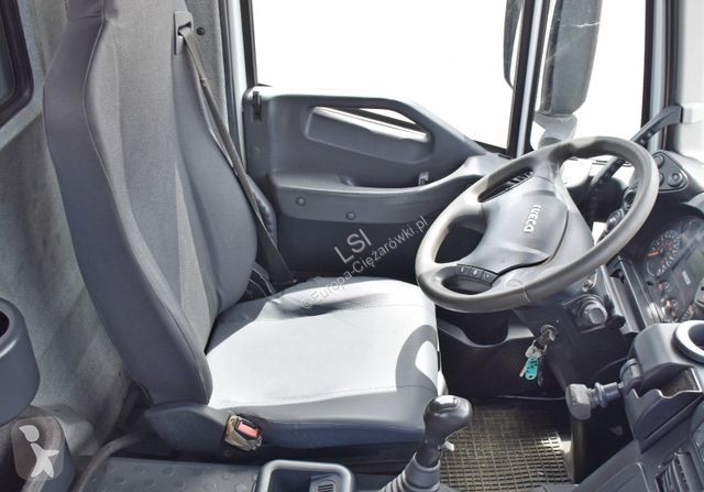 Camião Iveco TRAKKER 360 * Kipper 5,60m* KRAN...