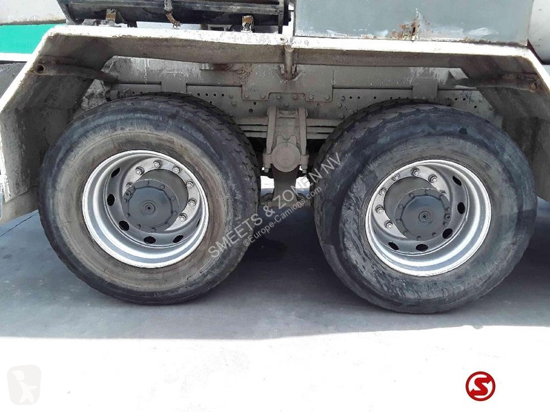 Camion Mercedes 3235