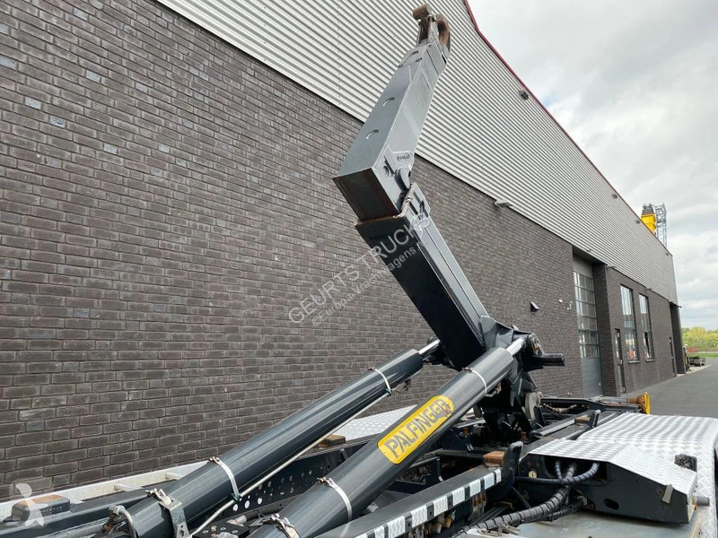 Kamion Scania 6X2 + PALFINGER...