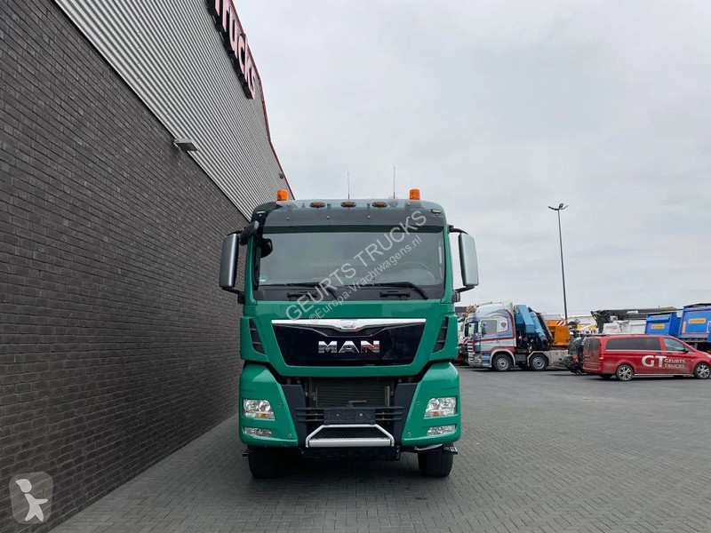 Kamion MAN 26.560 6X4 BB + 3 ZIJDIGE...