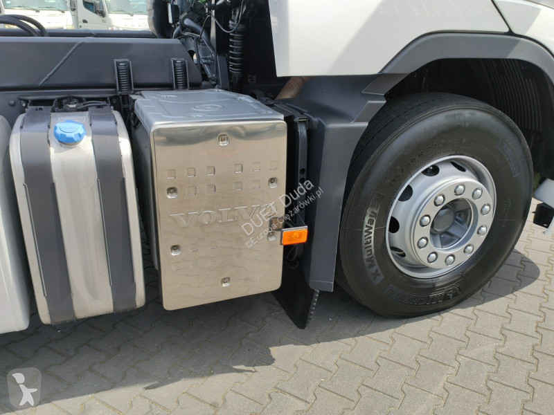 Kamion Volvo FH 460 Globetrotter Hakowiec...