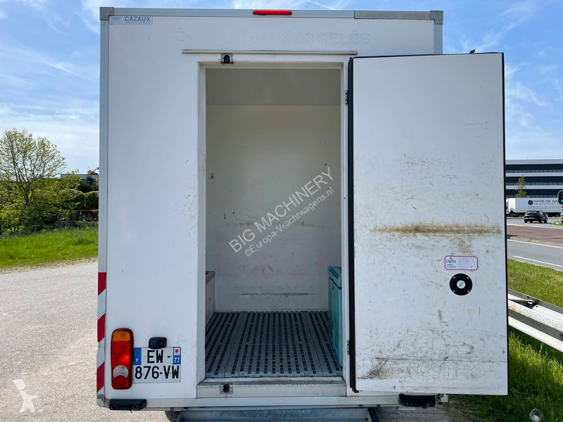 Kamion Renault MASTER 3T5 - Frigo