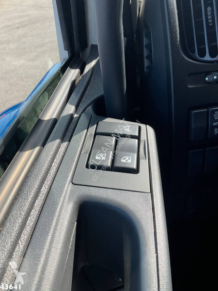 Kamion Renault D 240 Euro 6 HMF 10 Tonmeter...