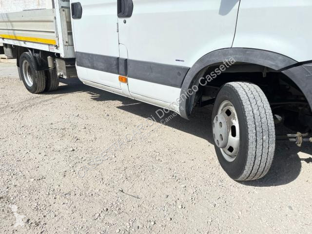 Camion Iveco DAILY 35C18 DOPPIA CABINA CASSONE...