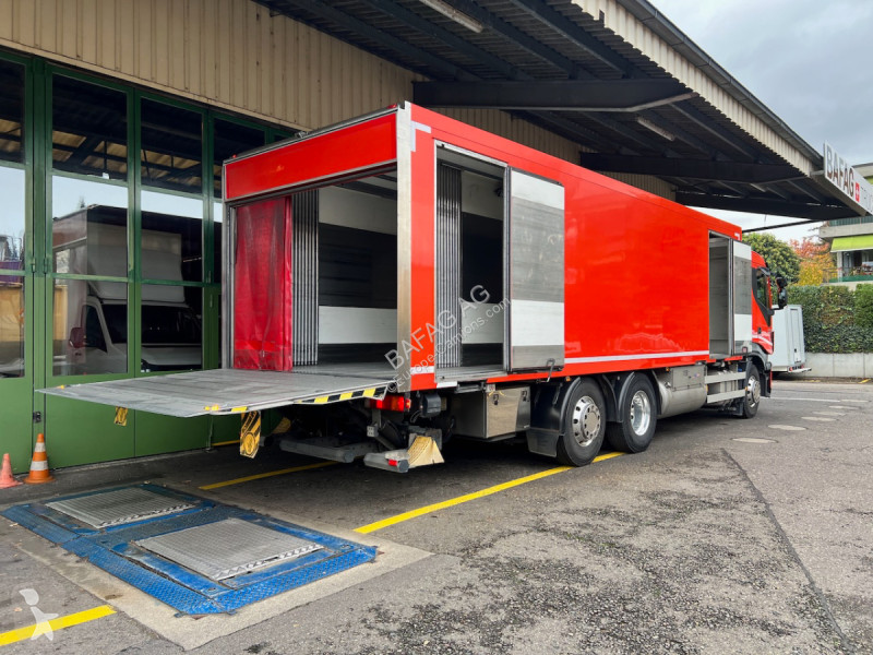 Kamion Iveco 260s42 stralis