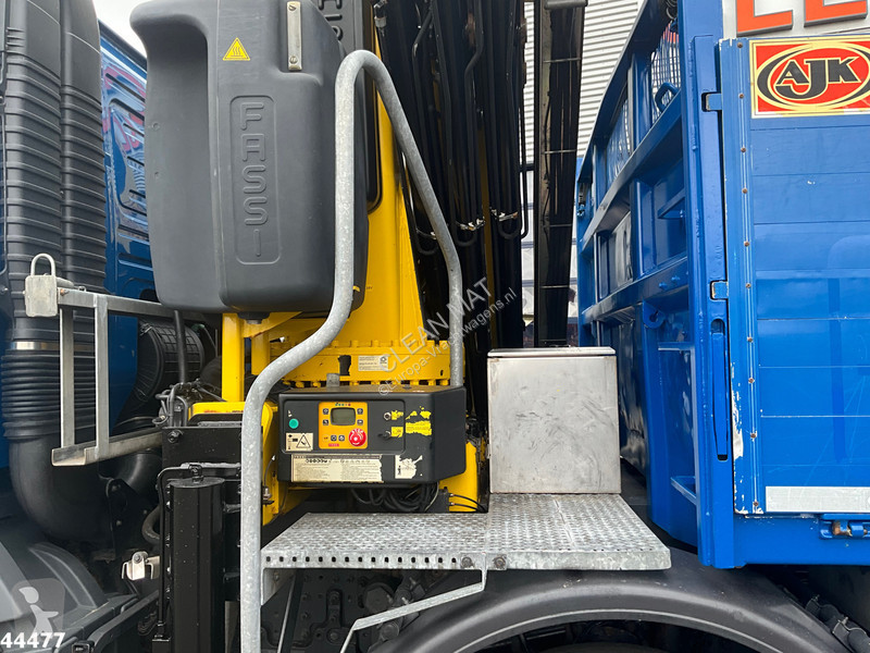 Kamion Volvo 540 8x4 Euro 6 Fassi 36 Tonmeter...
