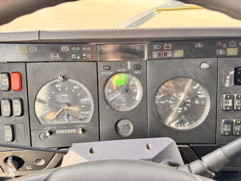 Kamion Mercedes  2544