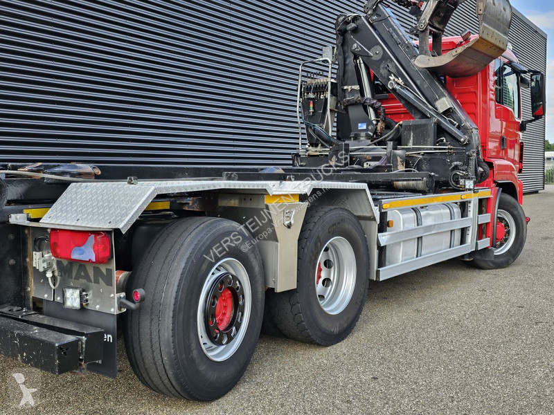 Vrachtwagen MAN 26.400 6x2 / 6x4 / HMF Z KRAAN...