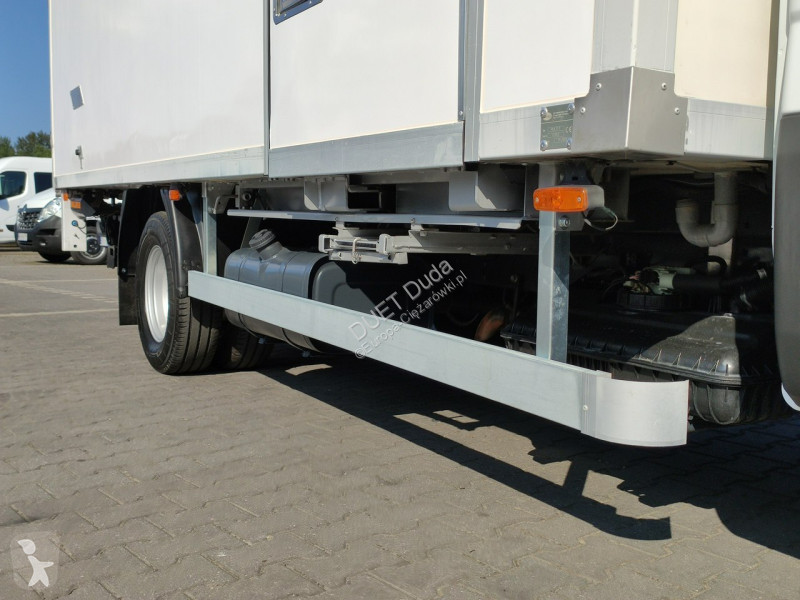 Camião Iveco 70C18 Mroźnia Ściana Grodziowa...