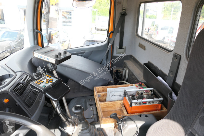 Kamion Mercedes 1828 AK Kran Axor-R Atlas 85.2...