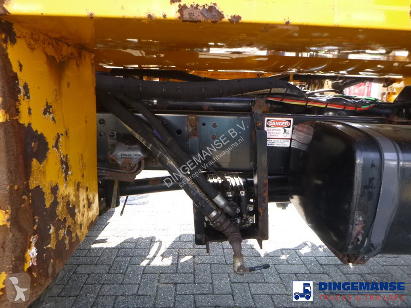Camion Volvo 4x2 RHD Whale vacuum tank 8 m3