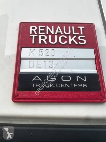 Kamion Renault Con pluma
