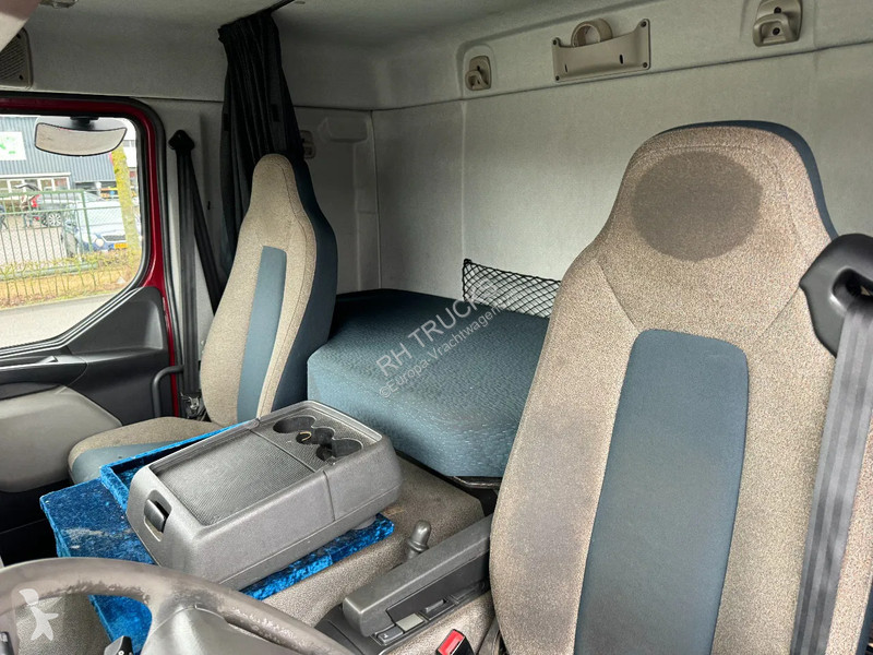 Kamion Volvo 280 4X2 BOX DHOLLANDIA LIFT TÜV...