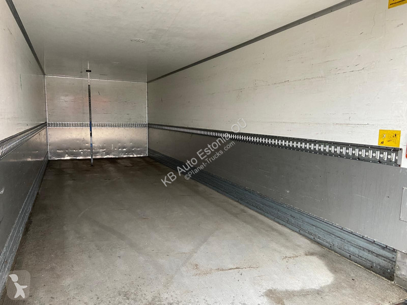 Kamion Mercedes 1827 4x2 BOX L=7538 mm