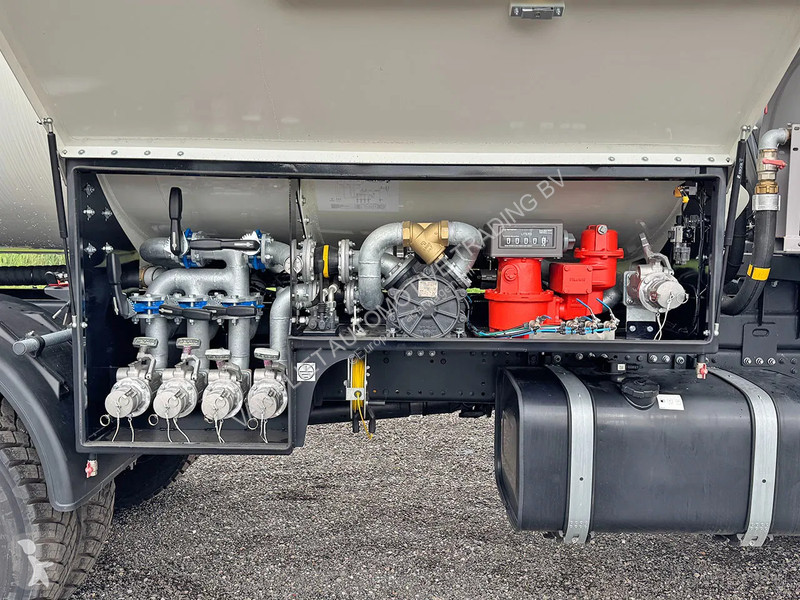 Camião MAN 33.400 BB CH Fuel Tank Truck (4 units)