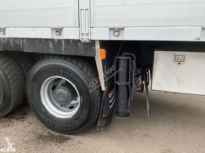 Camion Mercedes 4141 8x4 manual Hiab 32...