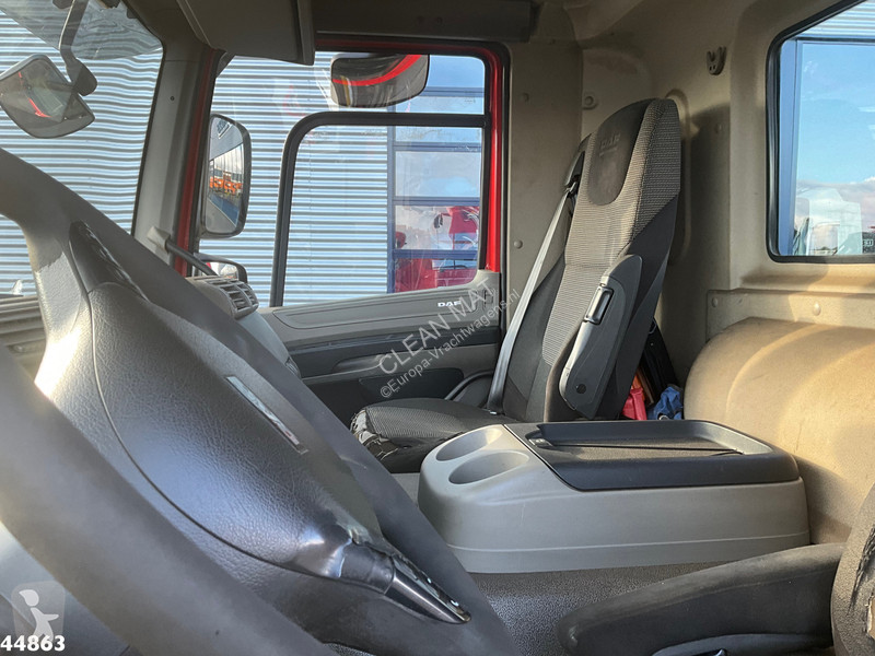 Camion DAF FAQ 85  460 HMF 16 Tonmeter Z-kraan